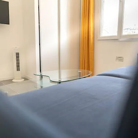 Centre-ville En Etage Refait A Neuf Nizza
