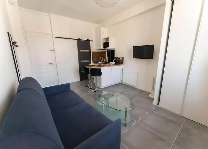 3 Centre-ville En Etage Refait A Neuf Appartement Nice