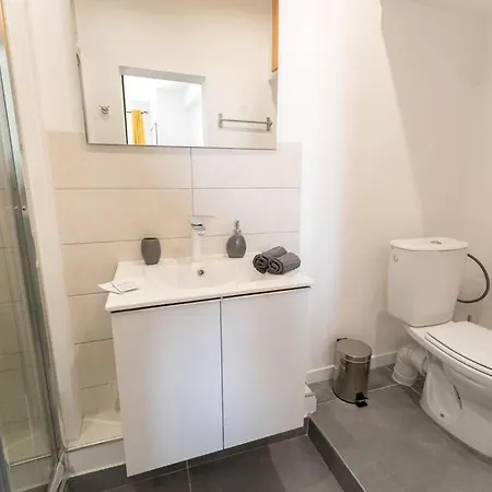 3 Centre-ville En Etage Refait A Neuf Appartement